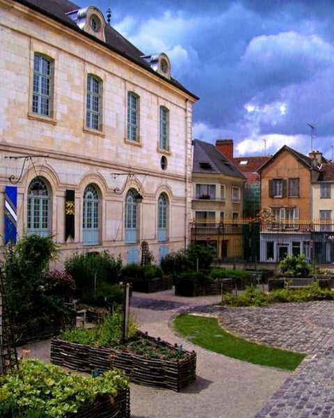 Hôtel-Dieu-Le-Comte