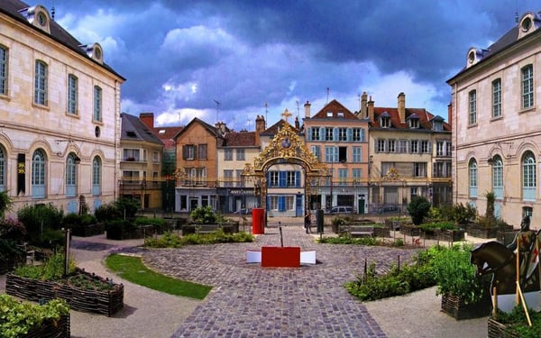 Hôtel-Dieu-Le-Comte