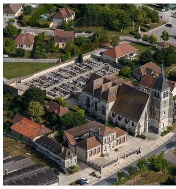 Découvrez librement une église classée et son tombeau médiéval